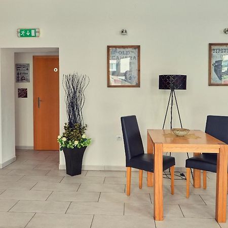 Penzion Fox Nemšová Extérieur photo