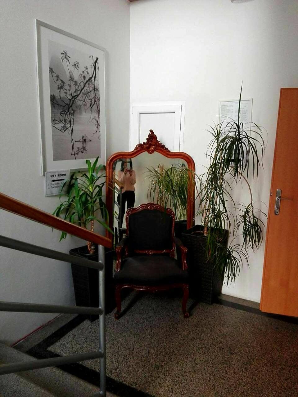 Penzion Fox Nemšová Extérieur photo